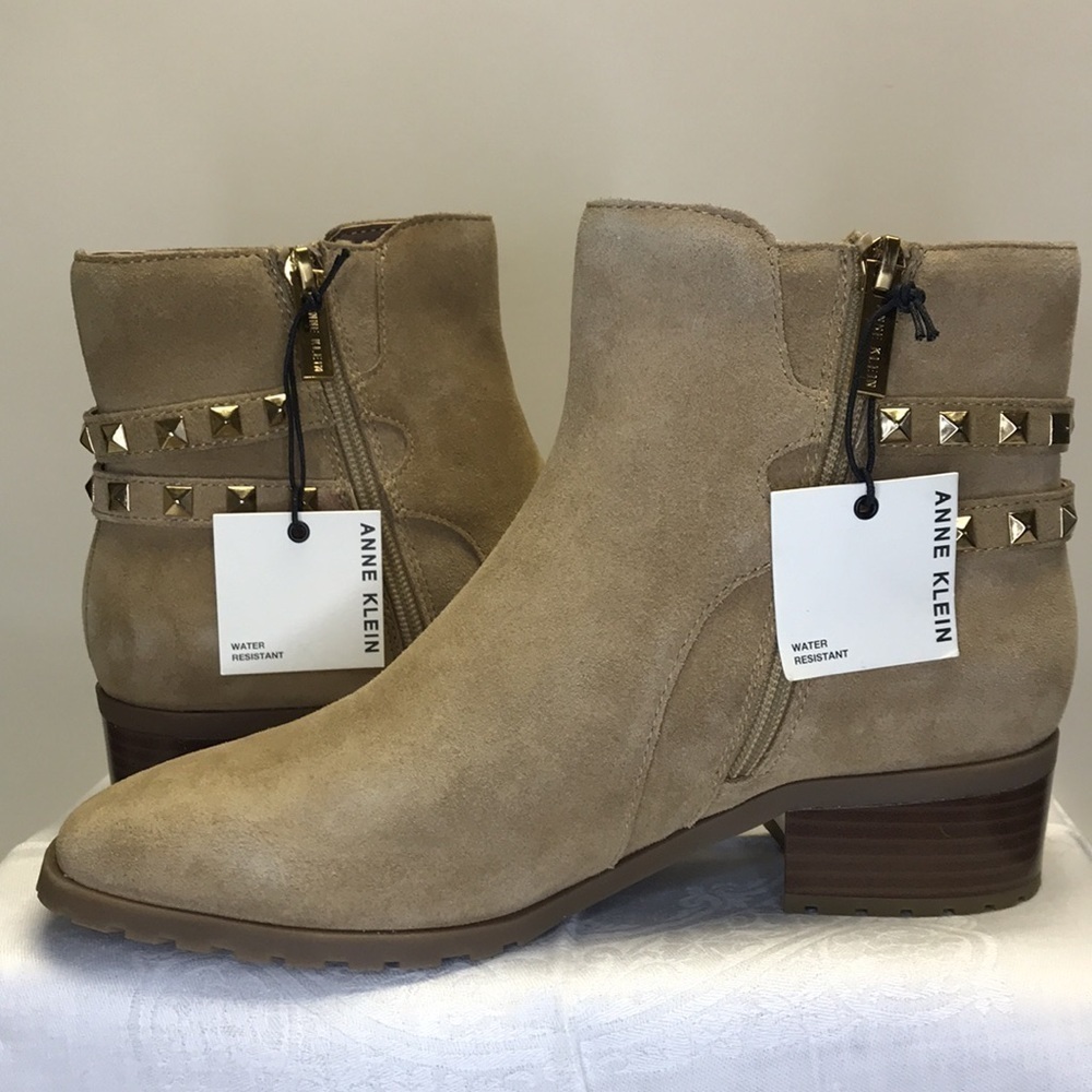 ANN Klein’s Caimile Natural Suede Ankle High Block Heel Bootie NWT - Picture 2 of 9